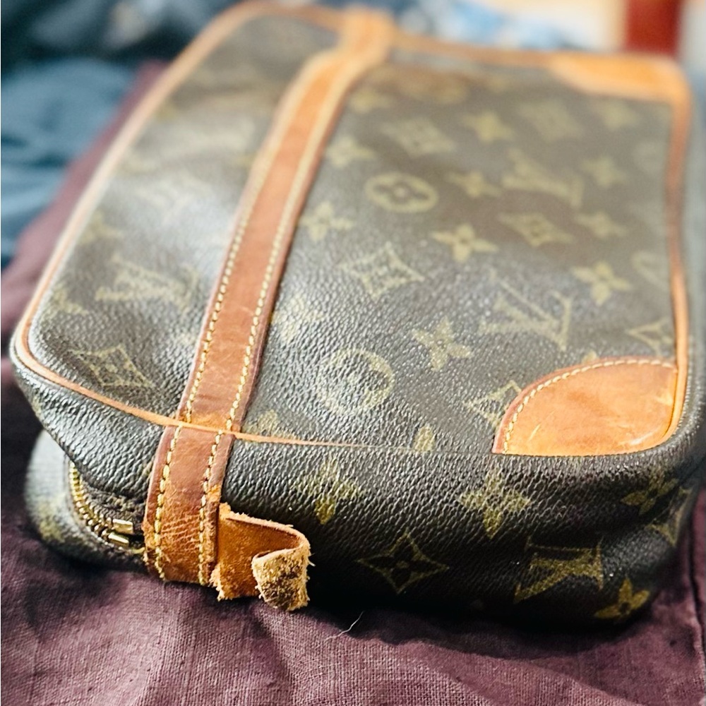 Louis Vuitton Monogram Canvas Pouch